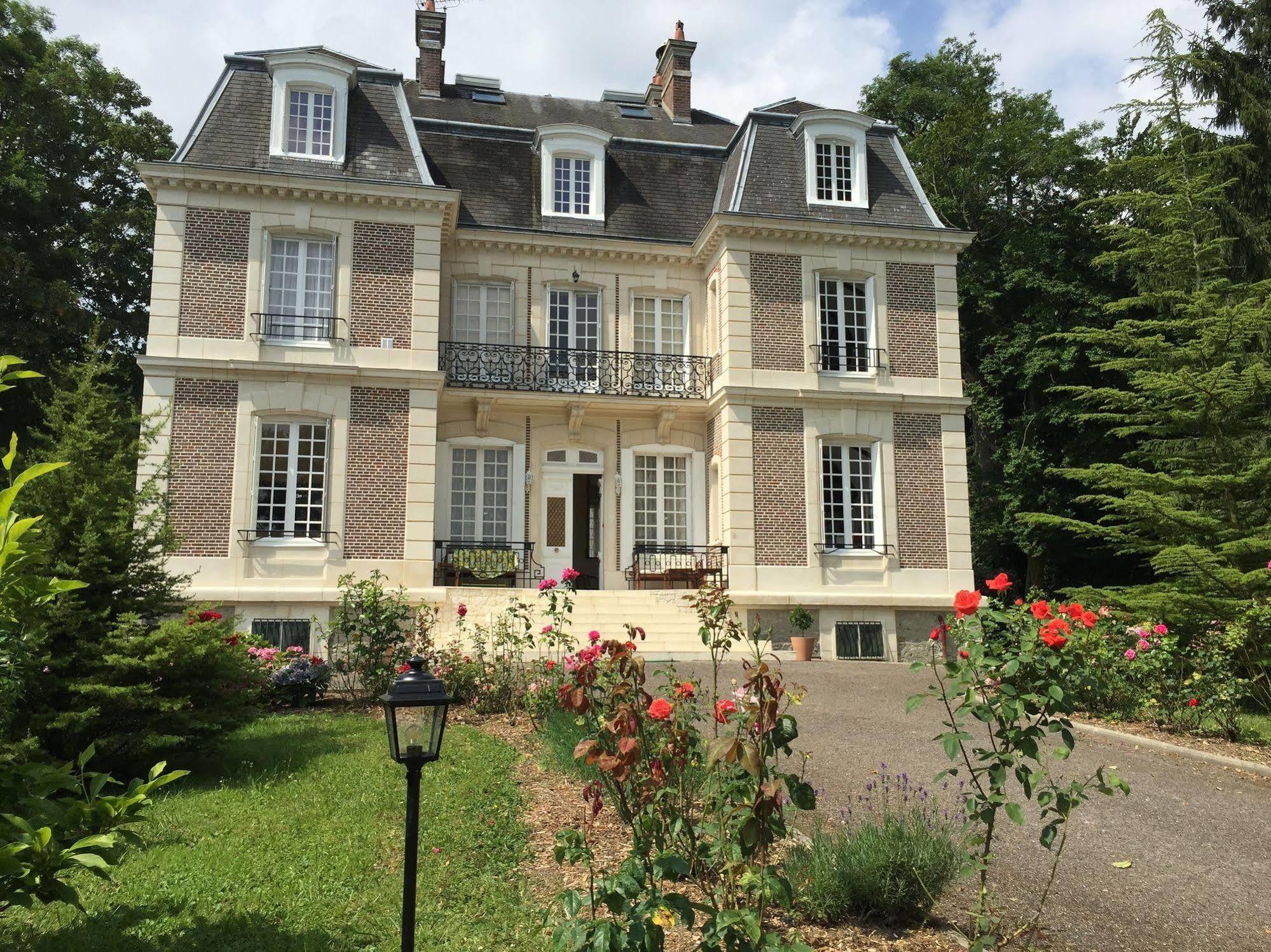 Chateau D'Avesnes - Le Castelet Exteriör bild